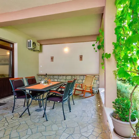 Idyllisches Mit 2 Bikes, Grill, Haustiere Erlaubt, Safe, Wifi *