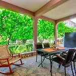Idyllisches Mit 2 Bikes, Grill, Haustiere Erlaubt, Safe, Wifi
