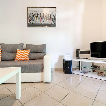 Appartement Idyllisches Mit 2 Bikes, Grill, Haustiere Erlaubt, Safe, Wifi *