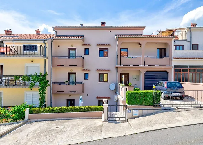 Apartamento Idyllisches Mit 2 Bikes, Grill, Haustiere Erlaubt, Safe, Wifi Crikvenica
