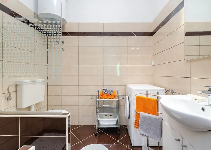 Idyllisches Mit 2 Bikes, Grill, Haustiere Erlaubt, Safe, Wifi * Crikvenica