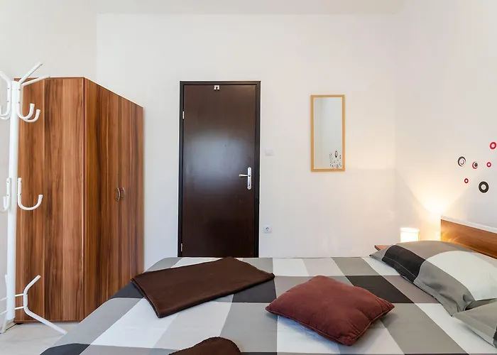 Idyllisches Mit 2 Bikes, Grill, Haustiere Erlaubt, Safe, Wifi Appartamento Crikvenica