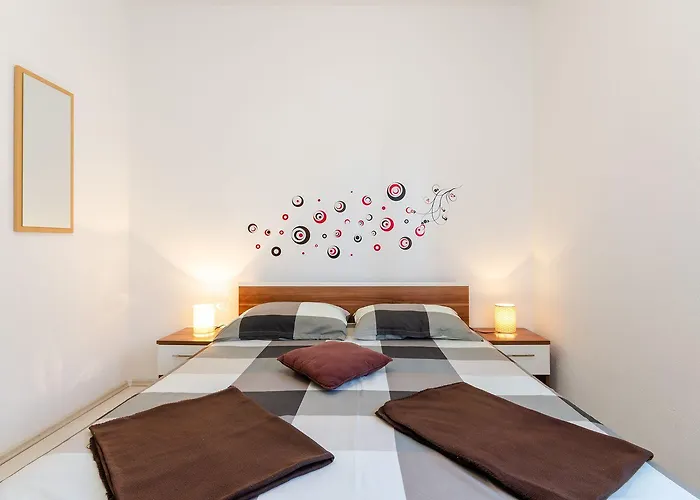 Idyllisches Mit 2 Bikes, Grill, Haustiere Erlaubt, Safe, Wifi * Crikvenica